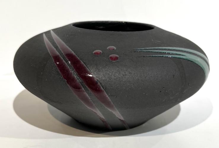 Michael Cho - Vase   (MCh01) by Nancy Hartley