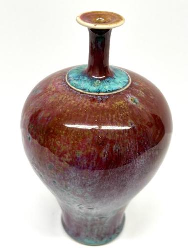 Vase    (DPu05) by Ruth Rippon